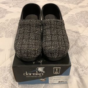 Dansko Vegan Pro Chenille Black. Style 996-020202. Size 40